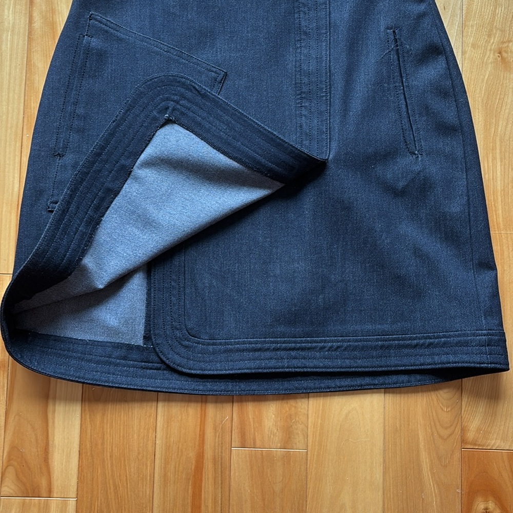 Halogen classic dark denim zip up skirt